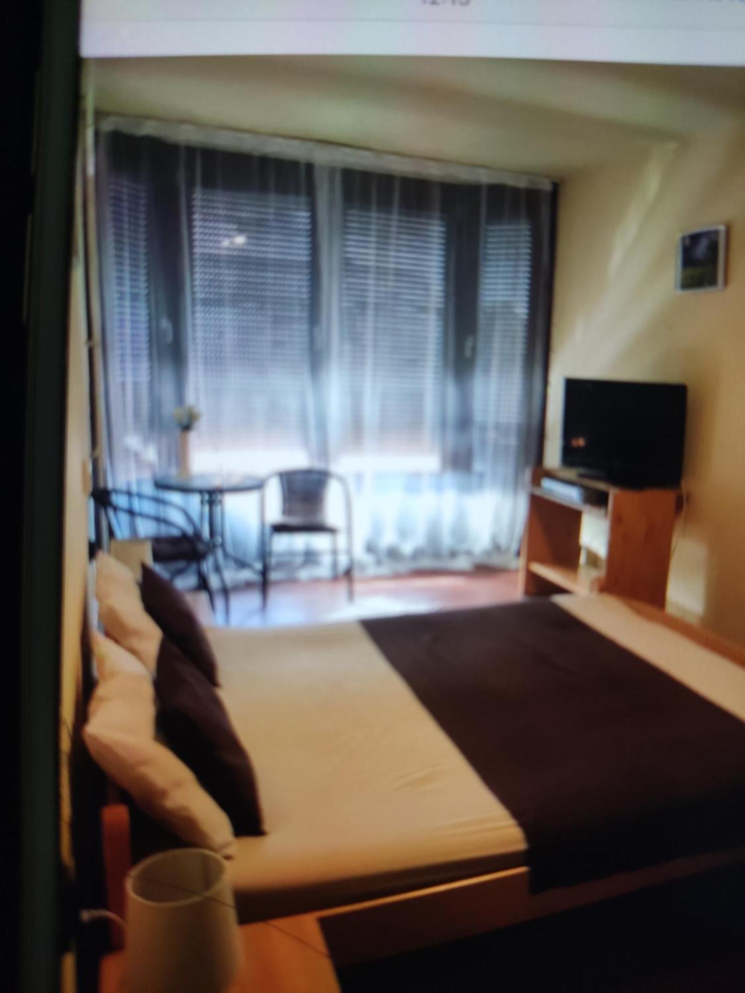 Bübáj Vendégház Eger Camera foto