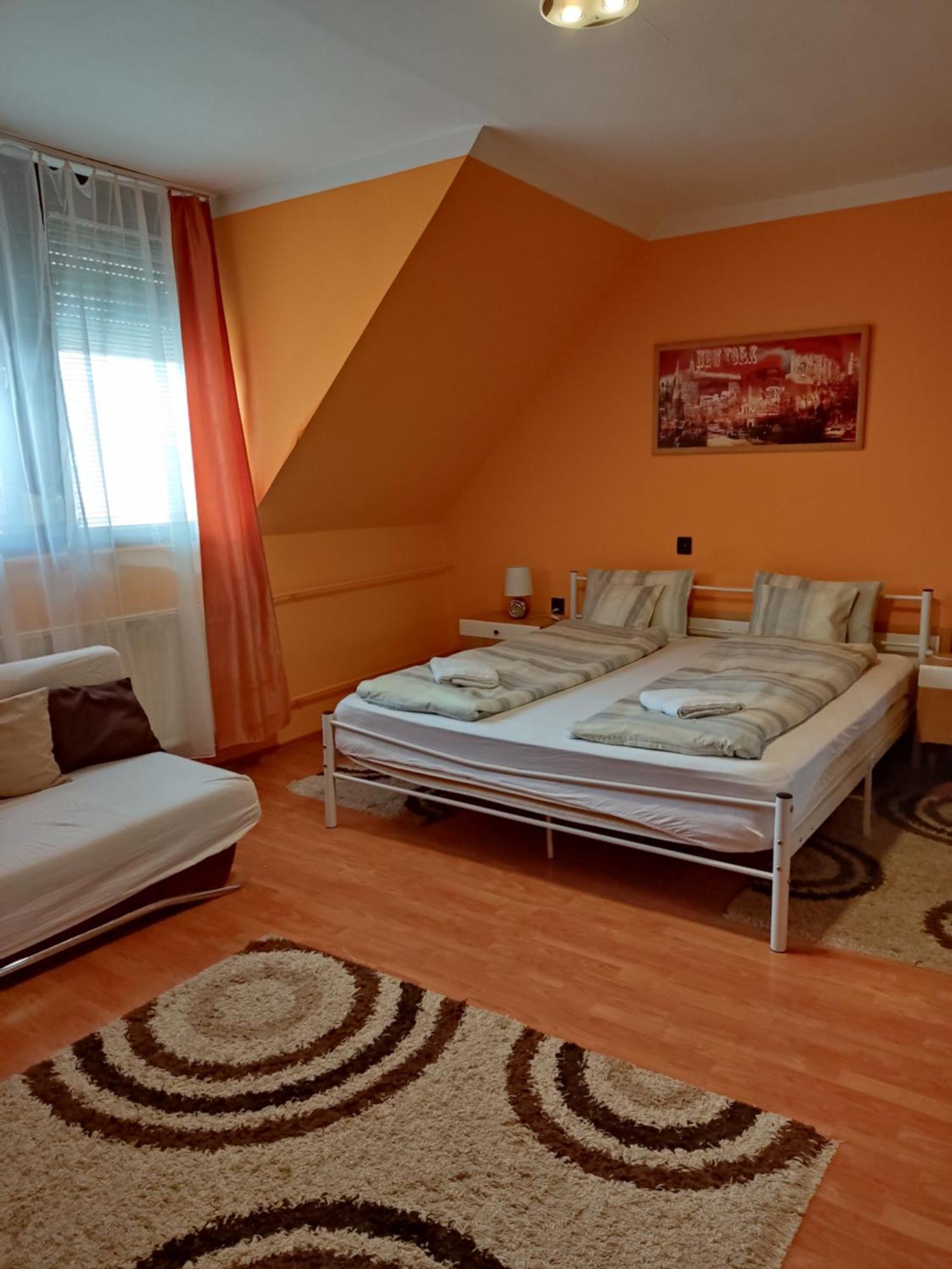 Bübáj Vendégház Eger Camera foto