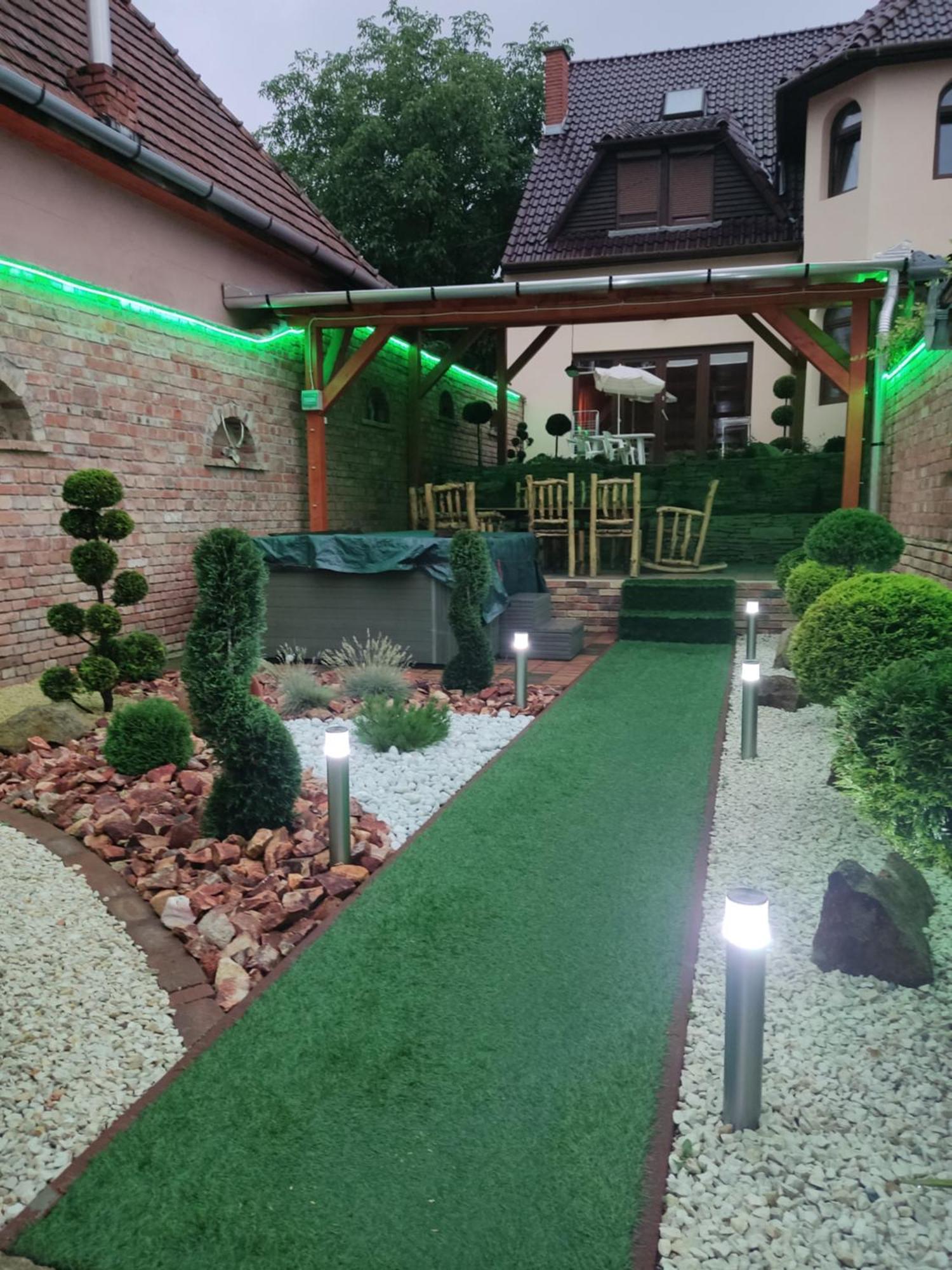Bübáj Vendégház Eger Esterno foto